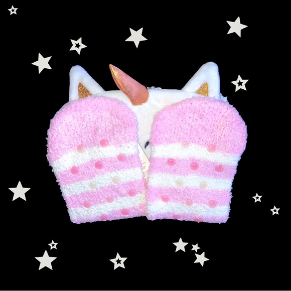 🆕NWT•3D Unicorn Eye Mask & Fuzzy Sock Set - Picture 2 of 14